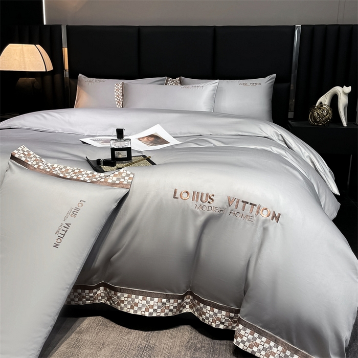 91家纺网 家纺一手货源 找家纺 （总）瑞驰家纺 2025新款长绒棉绣花棋盘格系列四件套