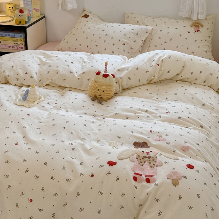 91家纺网 家纺一手货源 找家纺 澳萝拉2025春夏新款全棉纯棉双层纱毛巾绣四件套 樱桃兔