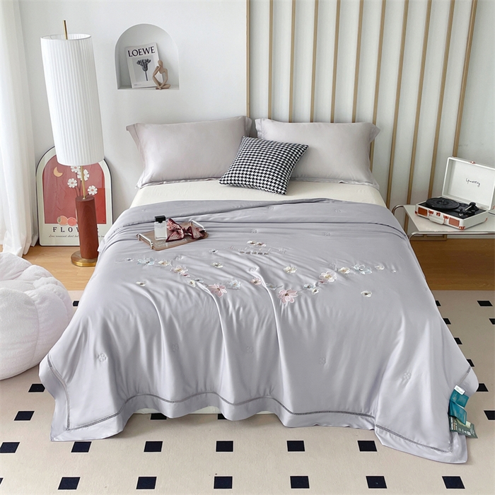 91家纺网 家纺一手货源 找家纺 （总）优姿家纺 2025新款60S天丝绣花镂空夏被3