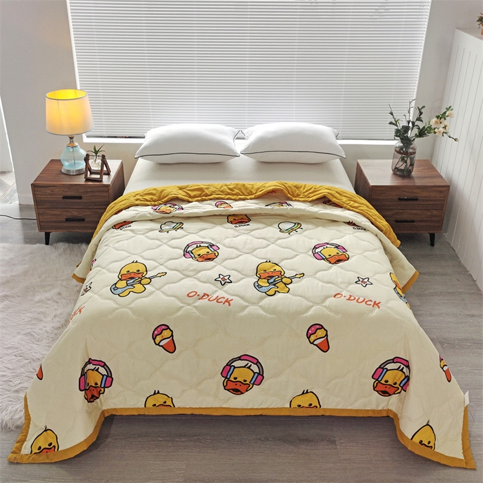 91家纺网 家纺一手货源 找家纺 伊凡 2025新款亲肤磨毛夏凉被印花夏被空调被礼品夏被跑量跨境外贸夏凉被 小黄鸭