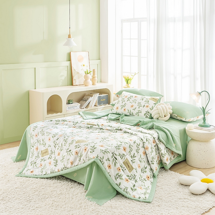 91家纺网 家纺一手货源 找家纺 暖阳 【同款地板价】2025年新款全棉印花棉花夏被四件套被子被芯 青柠