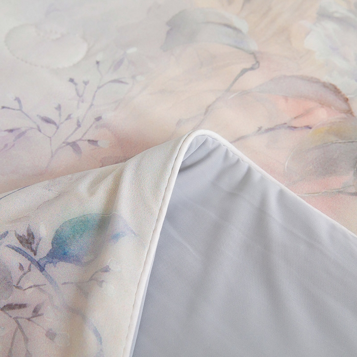 91家纺网 家纺一手货源 找家纺 睡棉坊2025新款数码印花高克重凉感丝夏凉被呱呱被10%大豆纤维填充带质检报告 国色东方