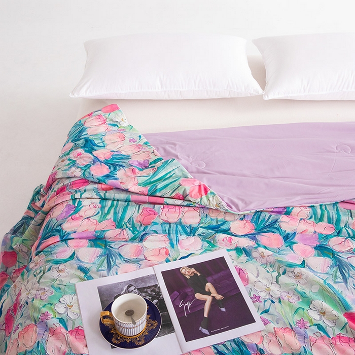 91家纺网 家纺一手货源 找家纺 睡棉坊2025新款数码印花高克重凉感丝夏凉被呱呱被10%大豆纤维填充带质检报告 郁情粉