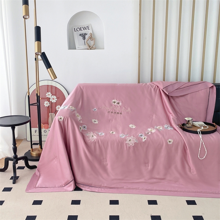 91家纺网 家纺一手货源 找家纺 优姿家纺 2025新款60S天丝绣花镂空夏被3 粉色