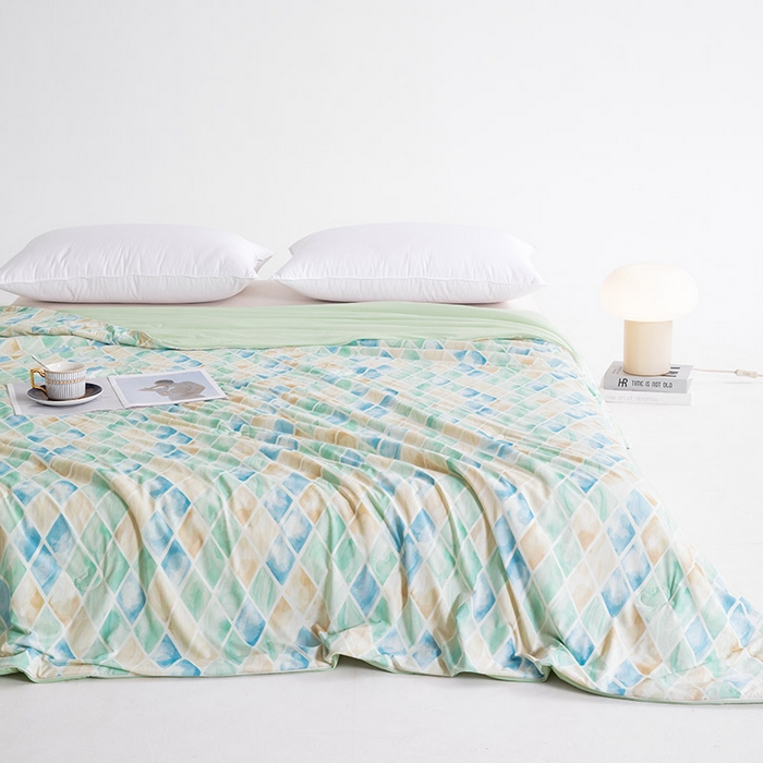 91家纺网 家纺一手货源 找家纺 睡棉坊2025新款数码印花高克重凉感丝夏凉被呱呱被10%大豆纤维填充带质检报告 媚格绿