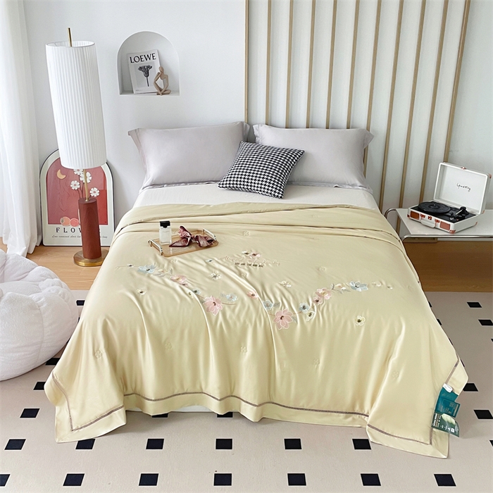 91家纺网 家纺一手货源 找家纺 （总）优姿家纺 2025新款60S天丝绣花镂空夏被3