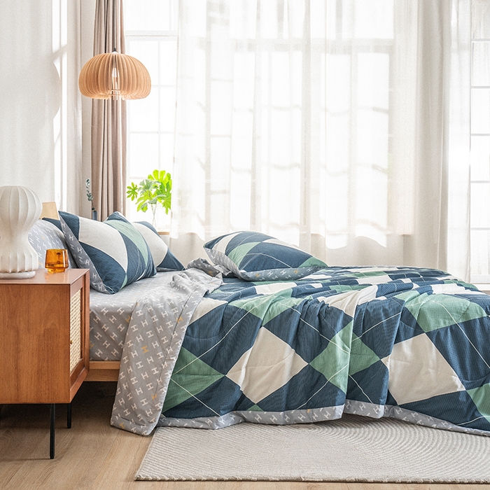 91家纺网 家纺一手货源 找家纺 暖阳 【同款地板价】2025年新款全棉印花棉花夏被四件套被子被芯 时光隧道兰