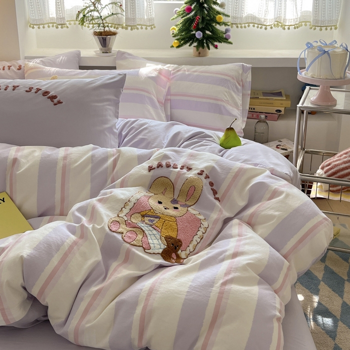 91家纺网 家纺一手货源 找家纺 桃心家居 2025新款A类亲肤舒适软糯云柔水洗棉印加绣卡通毛巾绣水洗棉系列 云柔水洗棉-印加绣紫条兔