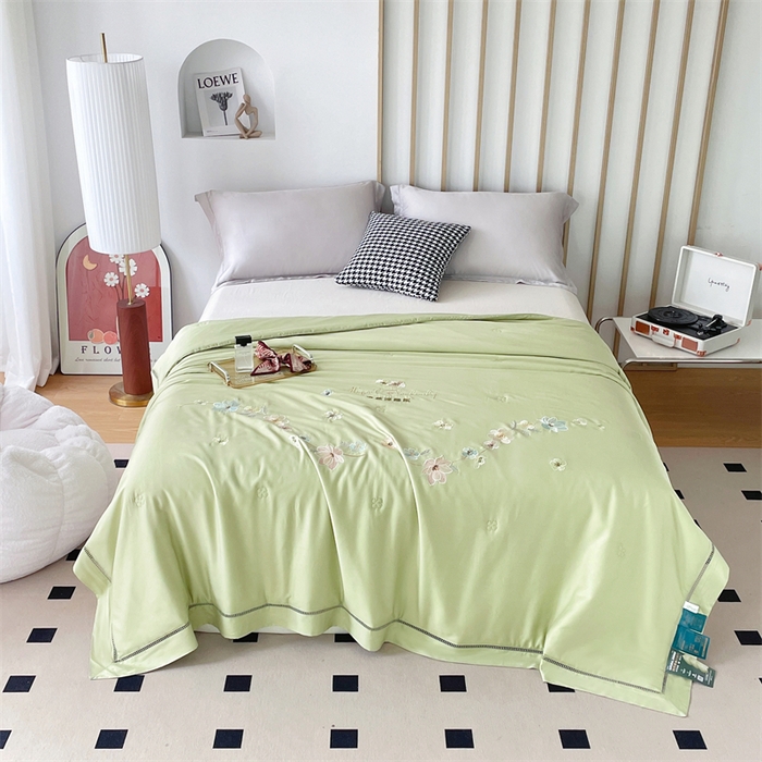 91家纺网 家纺一手货源 找家纺 优姿家纺 2025新款60S天丝绣花镂空夏被3 浅绿色