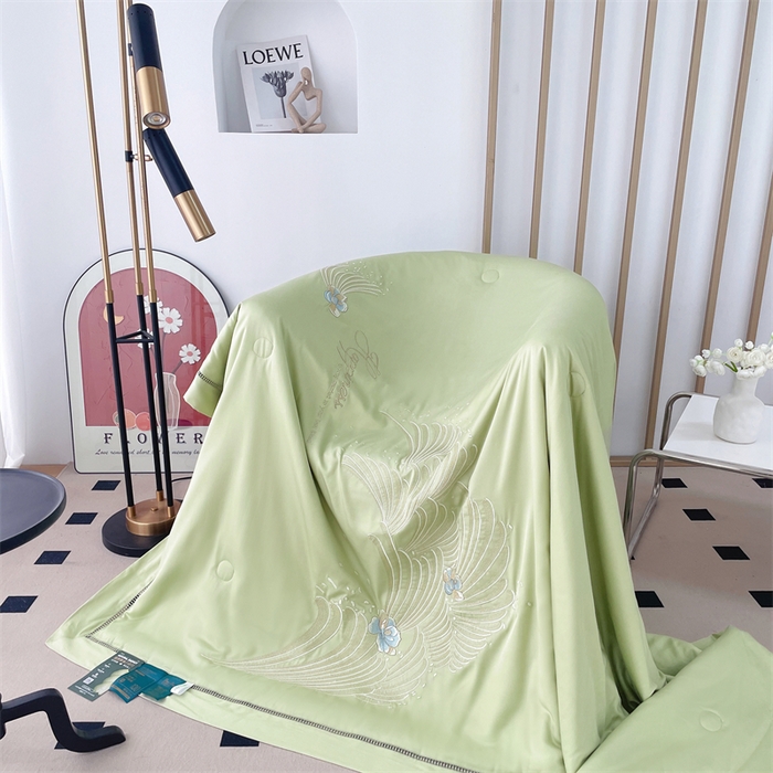 91家纺网 家纺一手货源 找家纺 优姿家纺 2025新款60S天丝绣花镂空夏被 浅绿色1