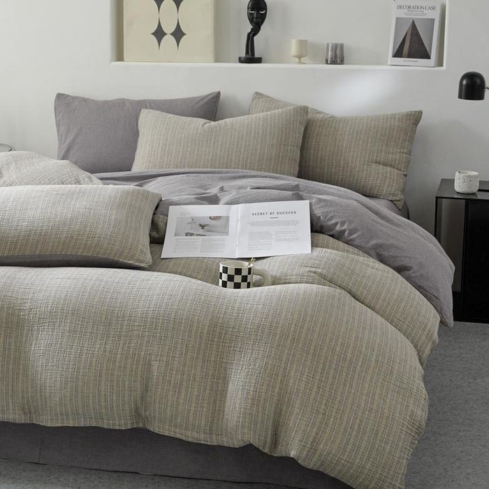 91家纺网 家纺一手货源 找家纺 AB家纺 2025新款三层款皱皱纱条纹四件套 小半-亚麻棕