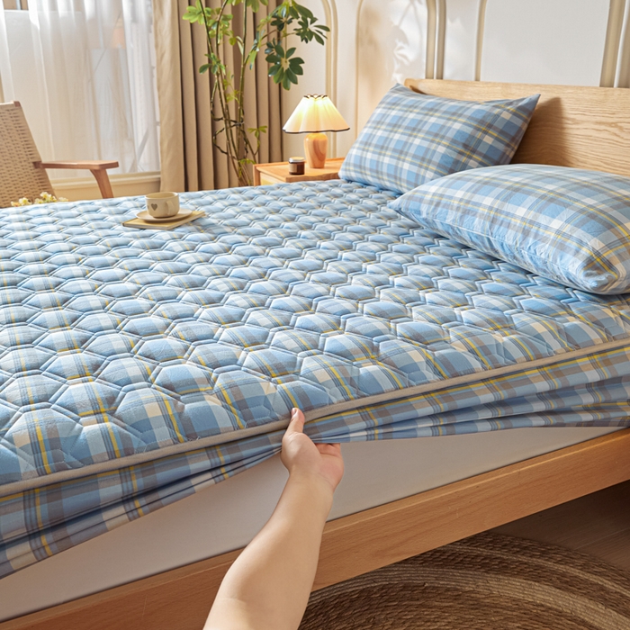 91家纺网 家纺一手货源 找家纺 雪云美2025新款A类全棉色织水洗棉夹棉床笠大豆床罩床垫保护套可定制 莫尼 蓝