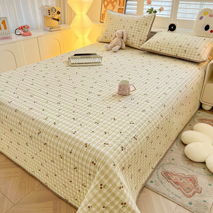 91家纺网 家纺一手货源 找家纺 雅萱家纺  2025新款双面全棉印花床盖三件套 格子樱桃