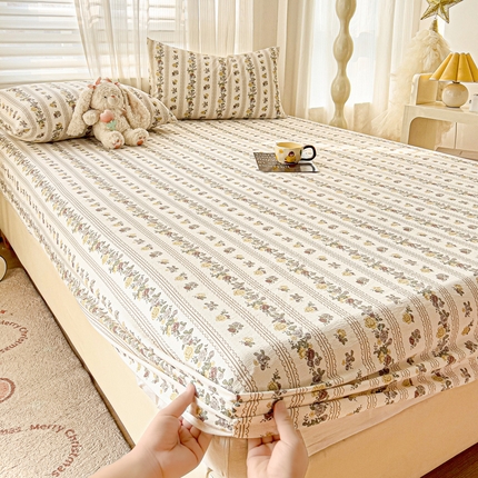 91家纺网 家纺一手货源 找家纺 纽缦家纺 2025新款云感提花双层纱床笠 玫瑰哒