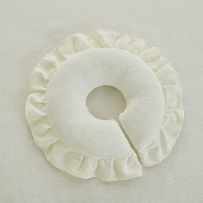 91家纺网 家纺一手货源 找家纺 不打烊家纺 2025新款贡缎绣花熊猫系列美容床罩 米白色拼卡其色