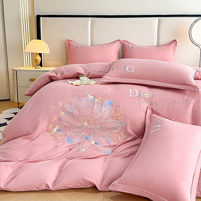 91家纺网 家纺一手货源 找家纺 大麦乐田 2025新款磨毛刺绣四件套 蒂素-豆沙粉