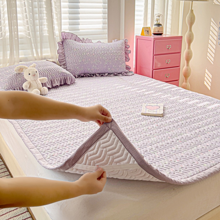 91家纺网 家纺一手货源 找家纺 纽缦家纺2025新款云感提花双层纱夹棉床垫 恋如青柠香