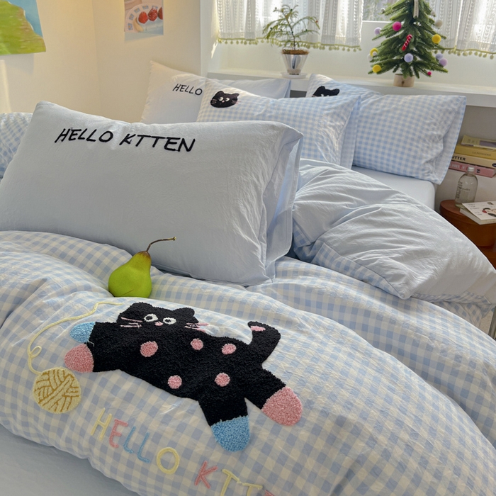 91家纺网 家纺一手货源 找家纺 桃心家居 2025新款A类亲肤舒适软糯云柔水洗棉印加绣卡通毛巾绣水洗棉系列 云柔水洗棉-印加绣蓝格黑小猫