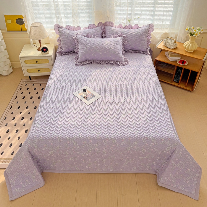 91家纺网 家纺一手货源 找家纺 2025云感提花双层纱加厚夹棉绗缝床盖 恋如青柠香