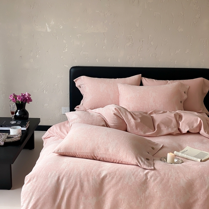 91家纺网 家纺一手货源 找家纺 旷野 2025新款全棉色织提花四件套 雾凇-粉