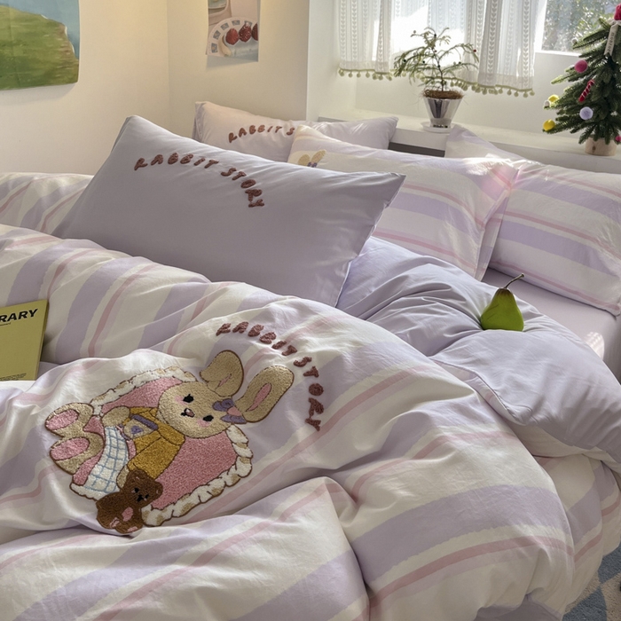 91家纺网 家纺一手货源 找家纺 桃心家居 2025新款A类亲肤舒适软糯云柔水洗棉印加绣卡通毛巾绣水洗棉系列 云柔水洗棉-印加绣紫条兔