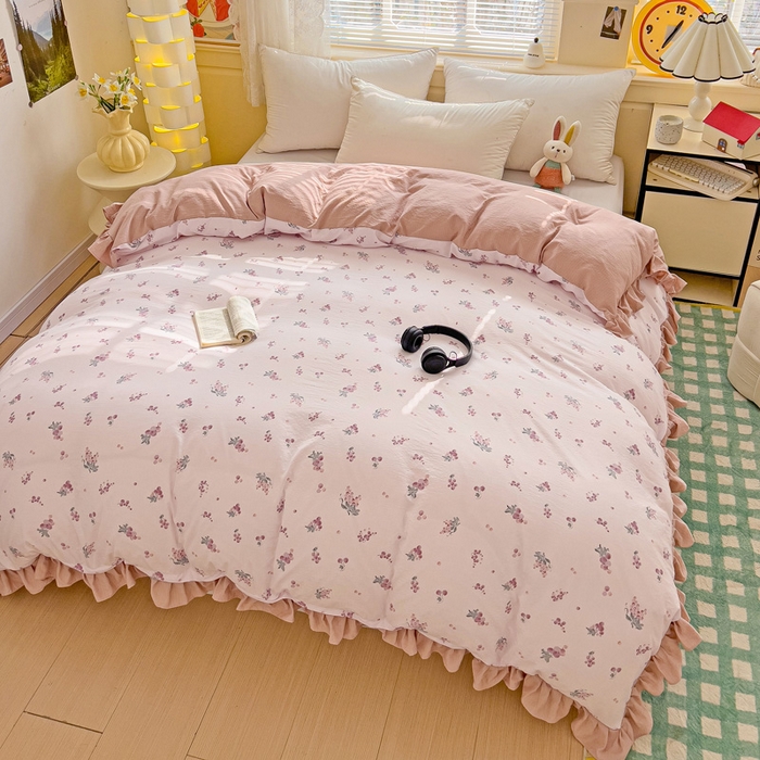 91家纺网 家纺一手货源 找家纺 纽缦家纺 2025新款云感提花双层纱韩版被套 葡萄七分甜