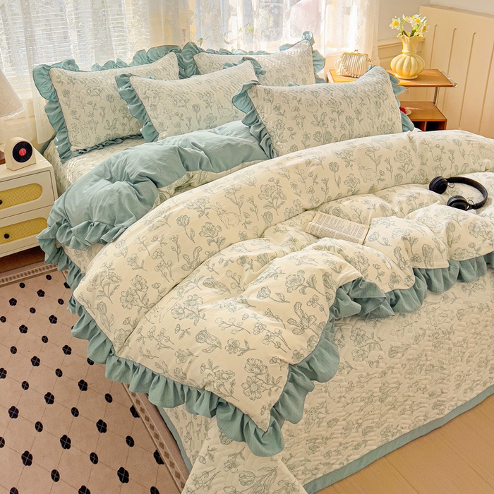 91家纺网 家纺一手货源 找家纺 纽缦家纺2025新款云感提花双层纱床盖韩版四件套 海像森林