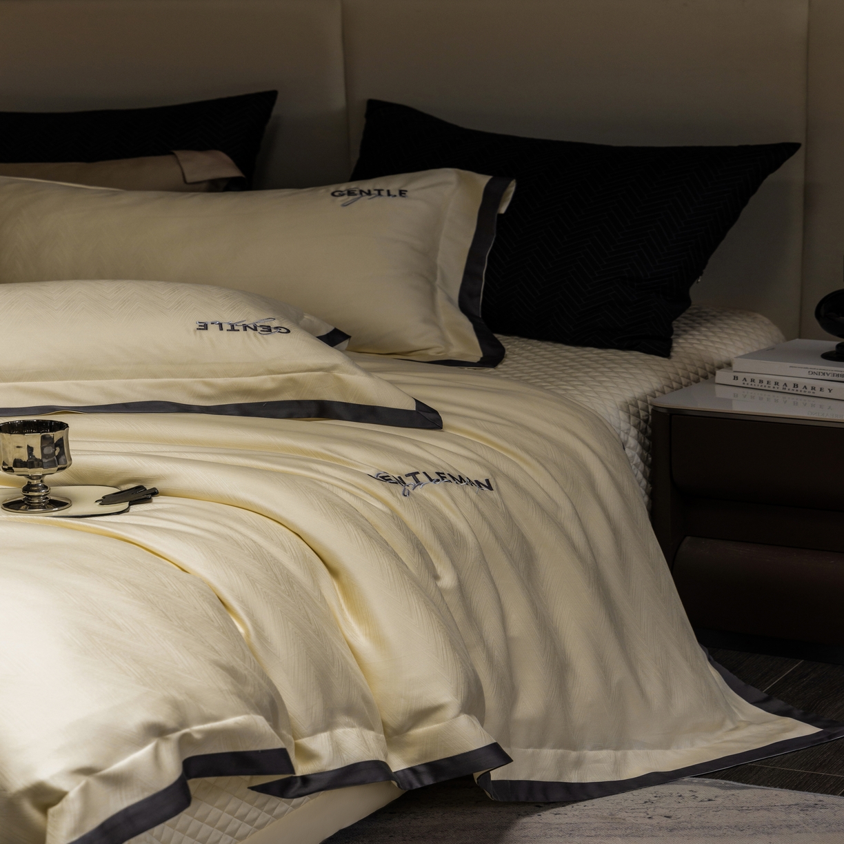 91家纺网 家纺一手货源 找家纺 时亿家居 2025新款80天丝提花床盖款四件套-晓雅系列 晓雅 白