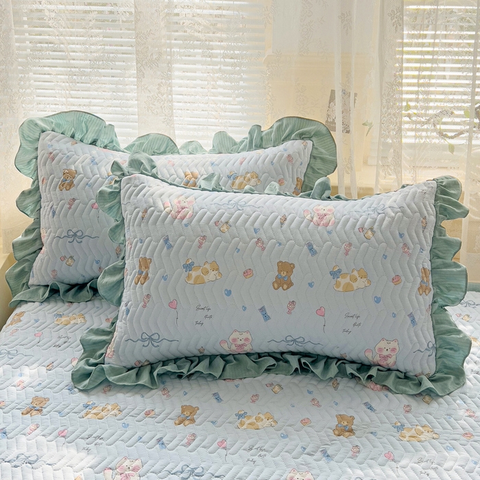 91家纺网 家纺一手货源 找家纺 2025云感提花双层纱加厚夹棉绗缝床盖 小猫时光蓝