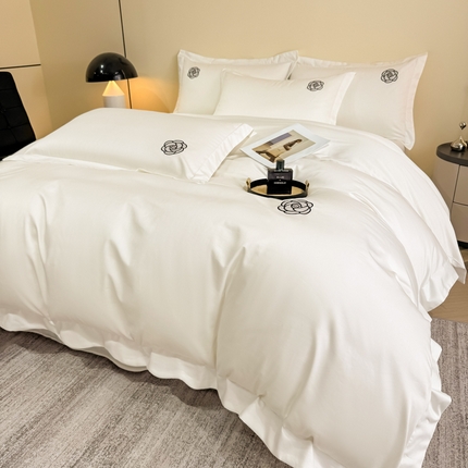 91家纺网 家纺一手货源 找家纺 KA家纺 2025春夏新款全棉绣花四件套 小香系列 小香奶昔白