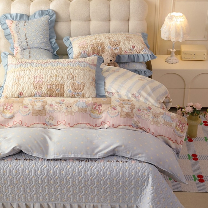 91家纺网 家纺一手货源 找家纺 美达家纺2025新款全棉蕾丝边单床盖四件套 熊仔派对