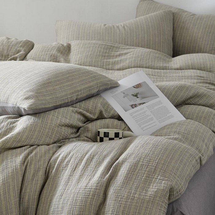 91家纺网 家纺一手货源 找家纺 AB家纺 2025新款三层款皱皱纱条纹四件套 小半-亚麻棕