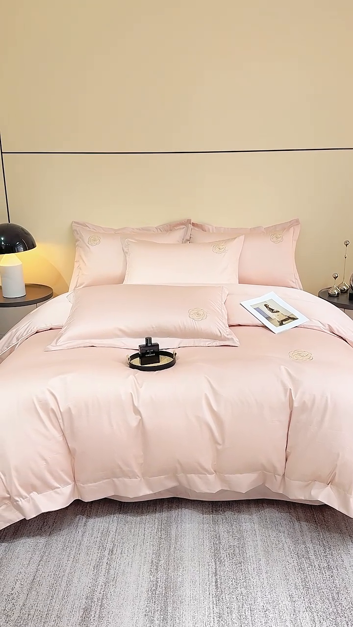 91家纺网 家纺一手货源 找家纺 KA家纺 2025春夏新款全棉绣花四件套 小香系列 小香粉