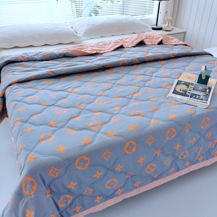 91家纺网 家纺一手货源 找家纺 伊凡 2025新款亲肤磨毛夏凉被印花夏被空调被礼品夏被跑量跨境外贸夏凉被 北欧风情