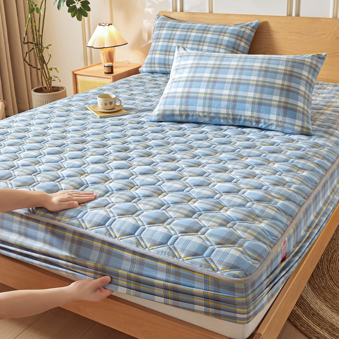 91家纺网 家纺一手货源 找家纺 雪云美2025新款A类全棉色织水洗棉夹棉床笠大豆床罩床垫保护套可定制 莫尼 蓝