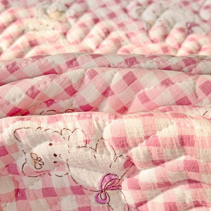 91家纺网 家纺一手货源 找家纺 2025云感提花双层纱加厚夹棉绗缝床盖 猫猫晚宴