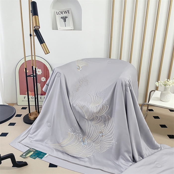 91家纺网 家纺一手货源 找家纺 优姿家纺 2025新款60S天丝绣花镂空夏被 灰色1