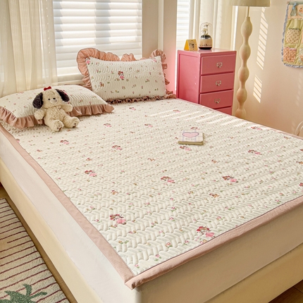 纽缦家纺2025新款云感提花双层纱夹棉床垫 蜜糖之恋