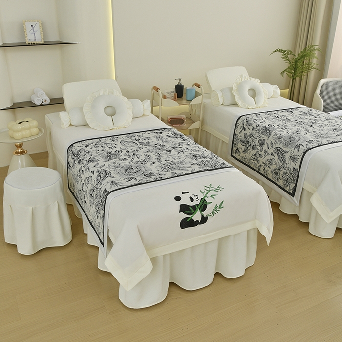 91家纺网 家纺一手货源 找家纺 不打烊家纺 2025新款贡缎绣花熊猫系列美容床罩 米白色