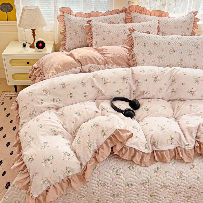 91家纺网 家纺一手货源 找家纺 纽缦家纺2025新款云感提花双层纱床盖韩版四件套 暗恋