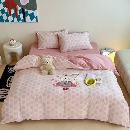 觅糖 2025新款全棉水洗色织波点提花贴布绣系列 秋千上的兔子