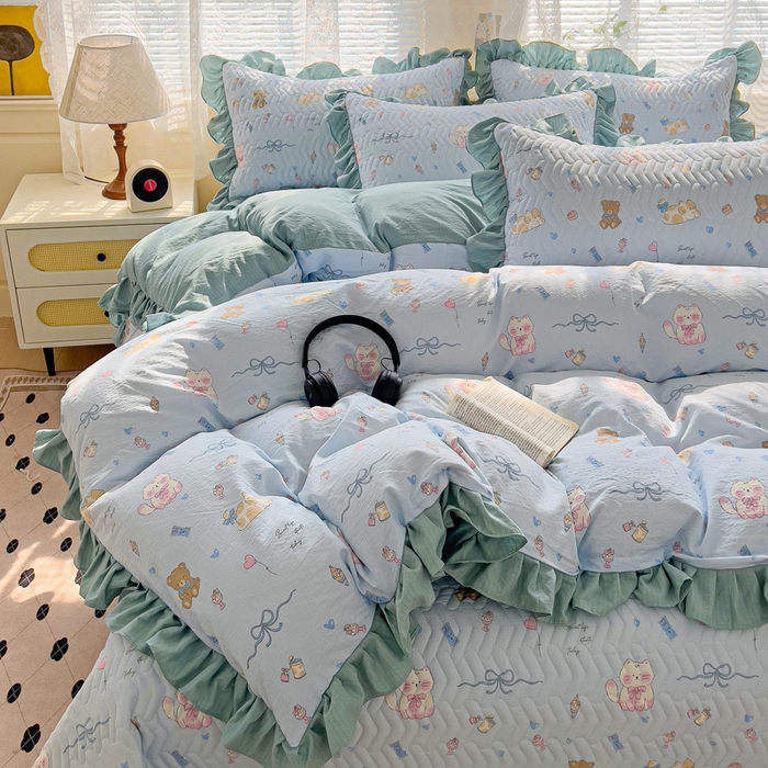 91家纺网 家纺一手货源 找家纺 纽缦家纺2025新款云感提花双层纱床盖韩版四件套 小猫时光蓝