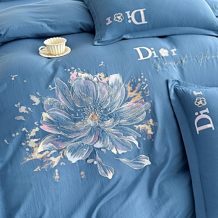 91家纺网 家纺一手货源 找家纺 大麦乐田 2025新款磨毛刺绣四件套 蒂素-宾利蓝