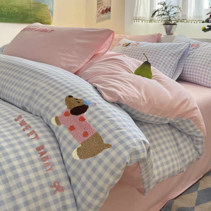 91家纺网 家纺一手货源 找家纺 桃心家居 2025新款A类亲肤舒适软糯云柔水洗棉印加绣卡通毛巾绣水洗棉系列 云柔水洗棉-印加绣甜点腊肠狗