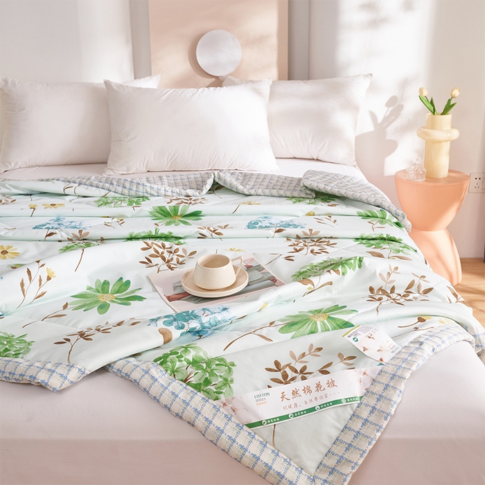 91家纺网 家纺一手货源 找家纺 羽梦家纺2025新款新疆棉花全棉夏凉被 山茶花开绿