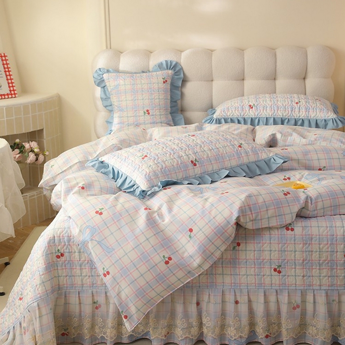 91家纺网 家纺一手货源 找家纺 美达家纺2025新款全棉蕾丝边单床盖四件套 樱桃乐园