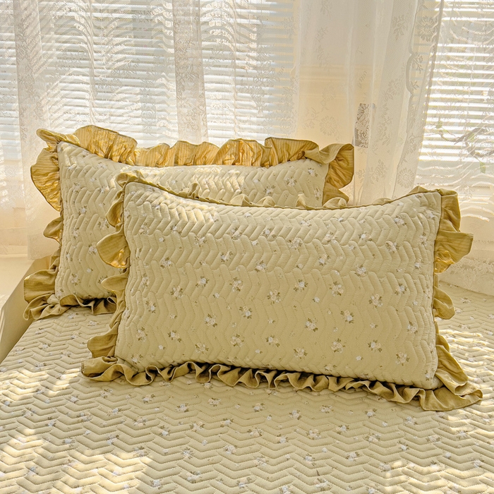 91家纺网 家纺一手货源 找家纺 2025云感提花双层纱加厚夹棉绗缝床盖 落日暮年绿