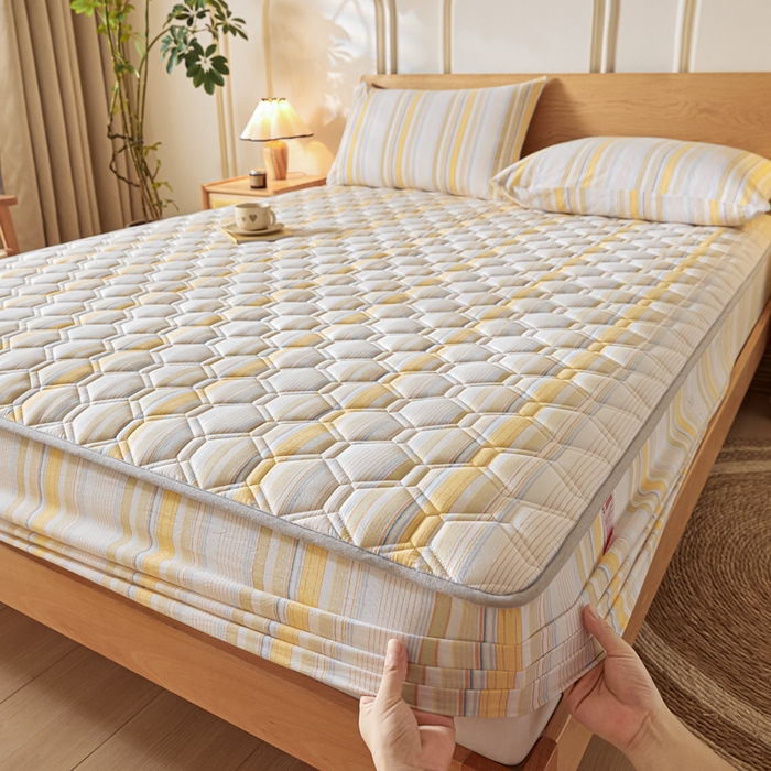 91家纺网 家纺一手货源 找家纺 雪云美2025新款A类全棉色织水洗棉夹棉床笠大豆床罩床垫保护套可定制 沐妍 黄