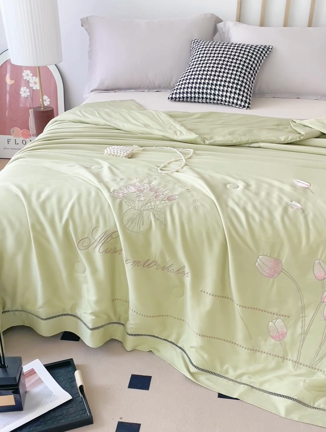 91家纺网 家纺一手货源 找家纺 优姿家纺 2025新款60S天丝绣花镂空夏被2 浅绿色