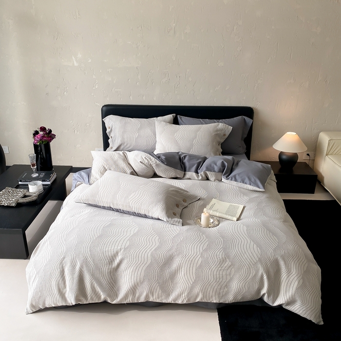 91家纺网 家纺一手货源 找家纺 旷野 2025新款全棉色织提花四件套 听潮-灰